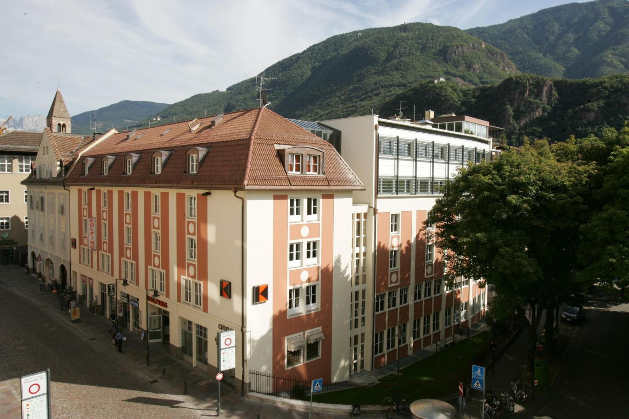 Kolpinghaus Bolzano Hotel Exterior foto